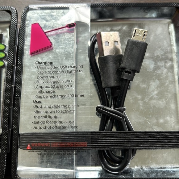 Smokezilla USB Cigarette light/case,push/slide 4 hot coil, “Wolf” logo - Picture 6 of 7